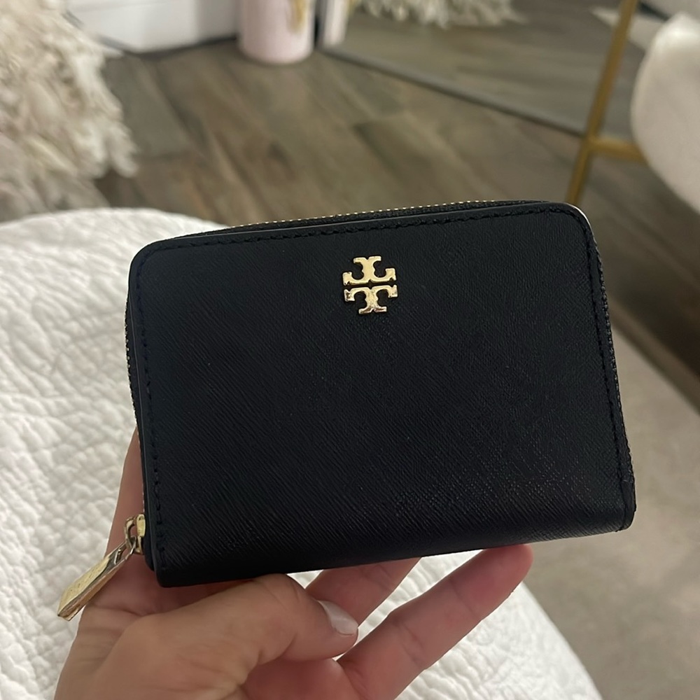 Tori Burch wallet